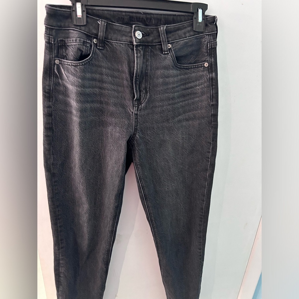 Women’s mom jeans